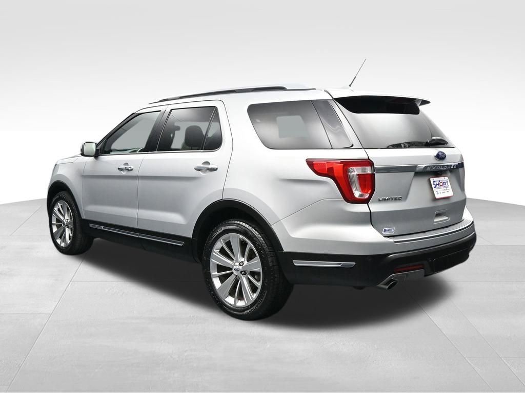 Used 2019 Ford Explorer Limited w/ Class III Trailer Tow Package FWD image 3