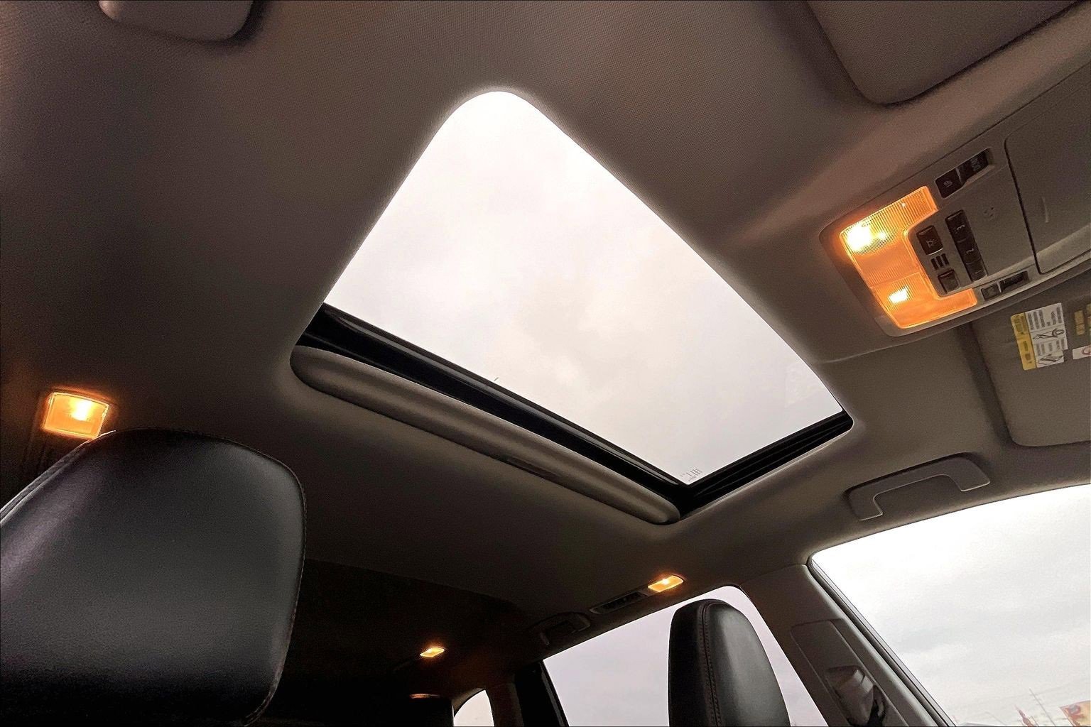 Used 2018 Toyota Highlander XLE image 21