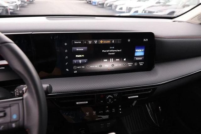 Certified 2025 Nissan Kicks SR FWD image 14