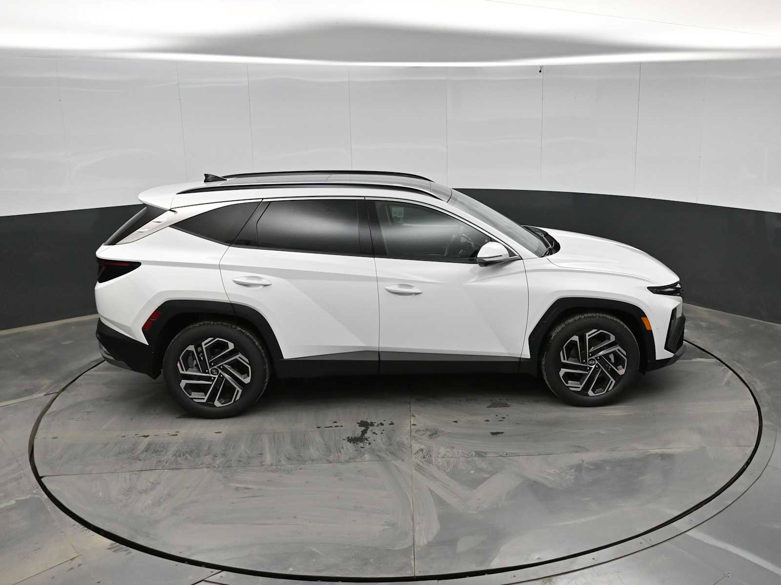 New 2026 Hyundai Tucson Limited image 30