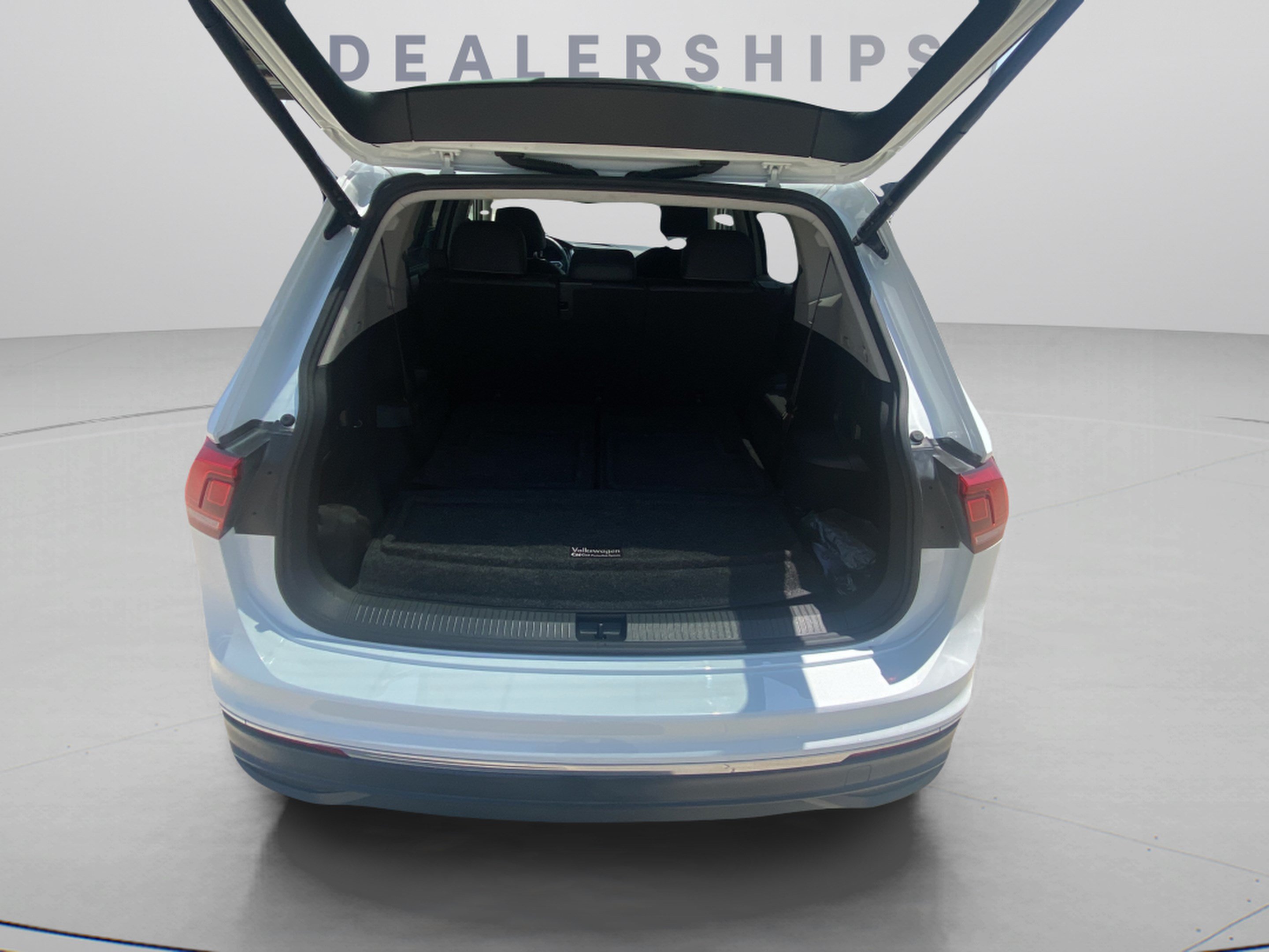 Used 2022 Volkswagen Tiguan SE FWD image 22