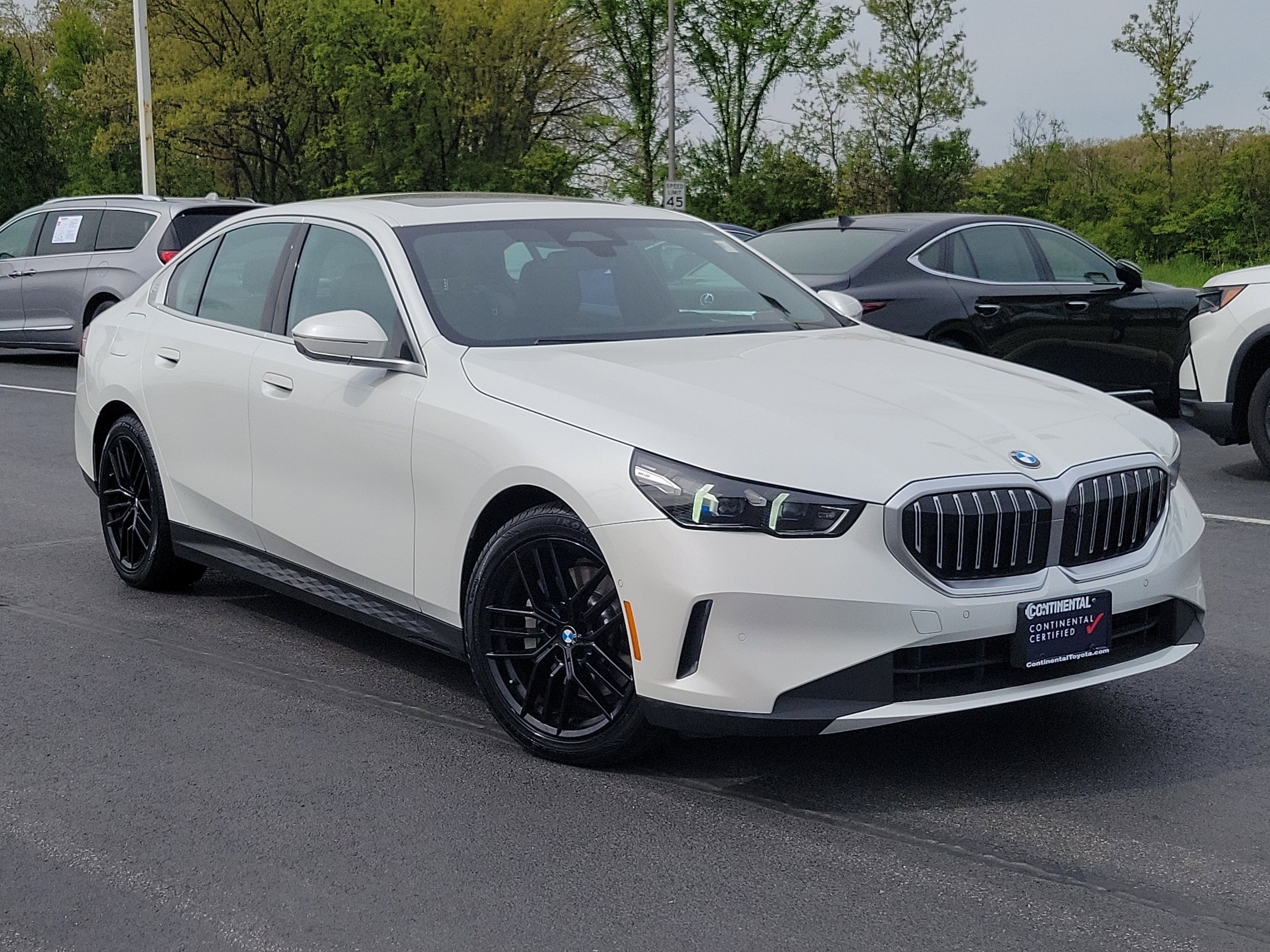 Used 2024 BMW 530i xDrive AWD/4WD image 31