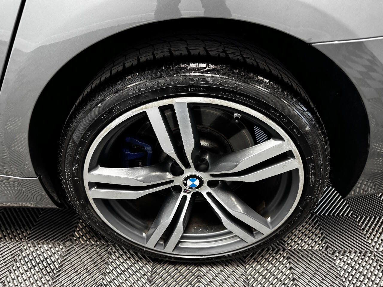 Used 2016 BMW 750i image 18