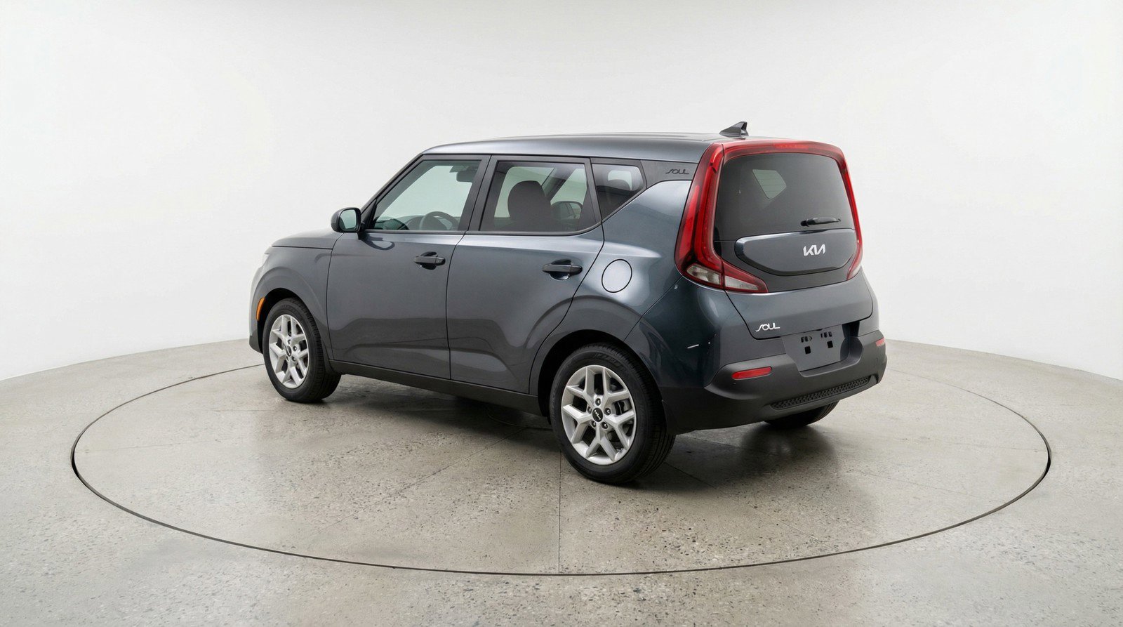 Used 2025 Kia Soul LX w/ LX Technology Package FWD image 6