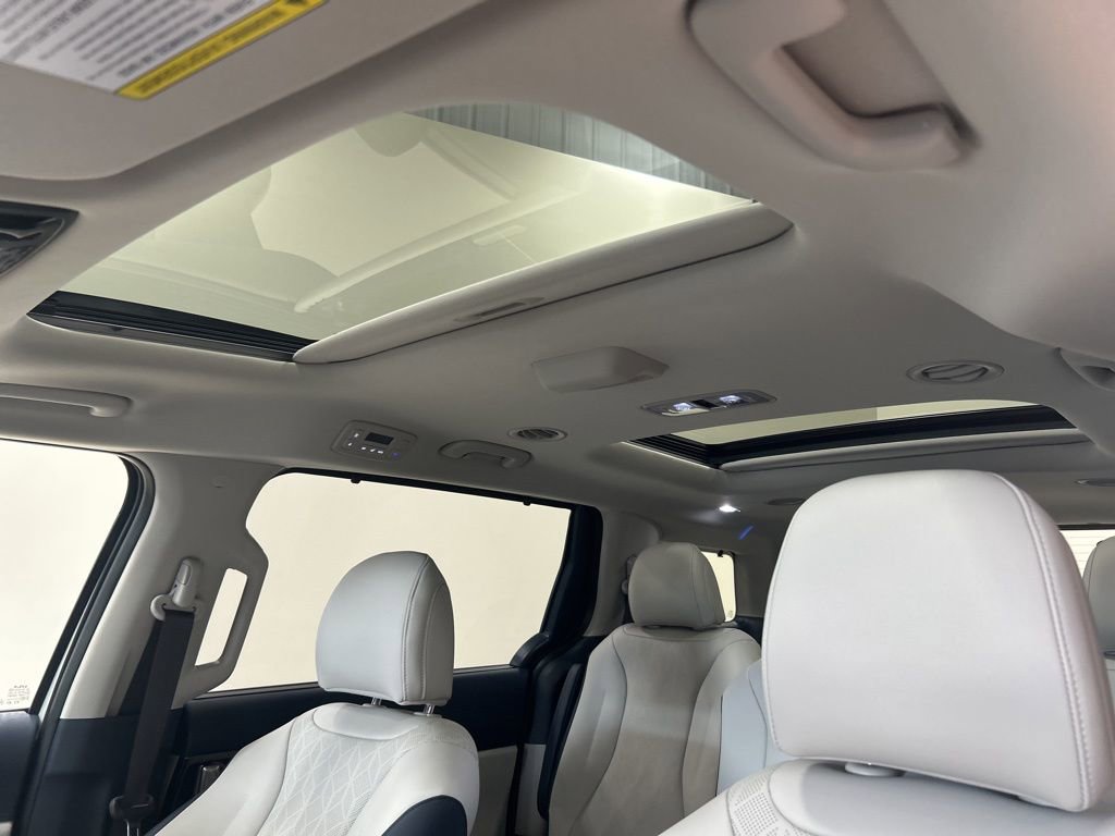 New 2026 Kia Carnival SX w/ SX Dark Edition Package image 28