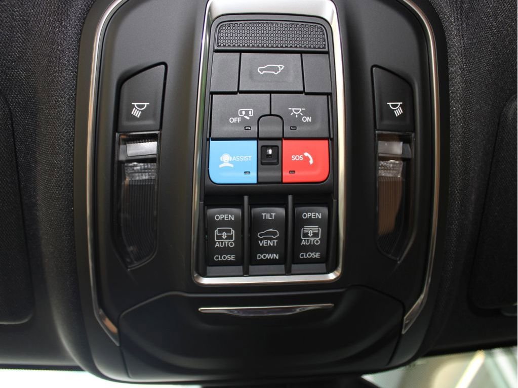 New 2025 Jeep Grand Cherokee Summit image 21
