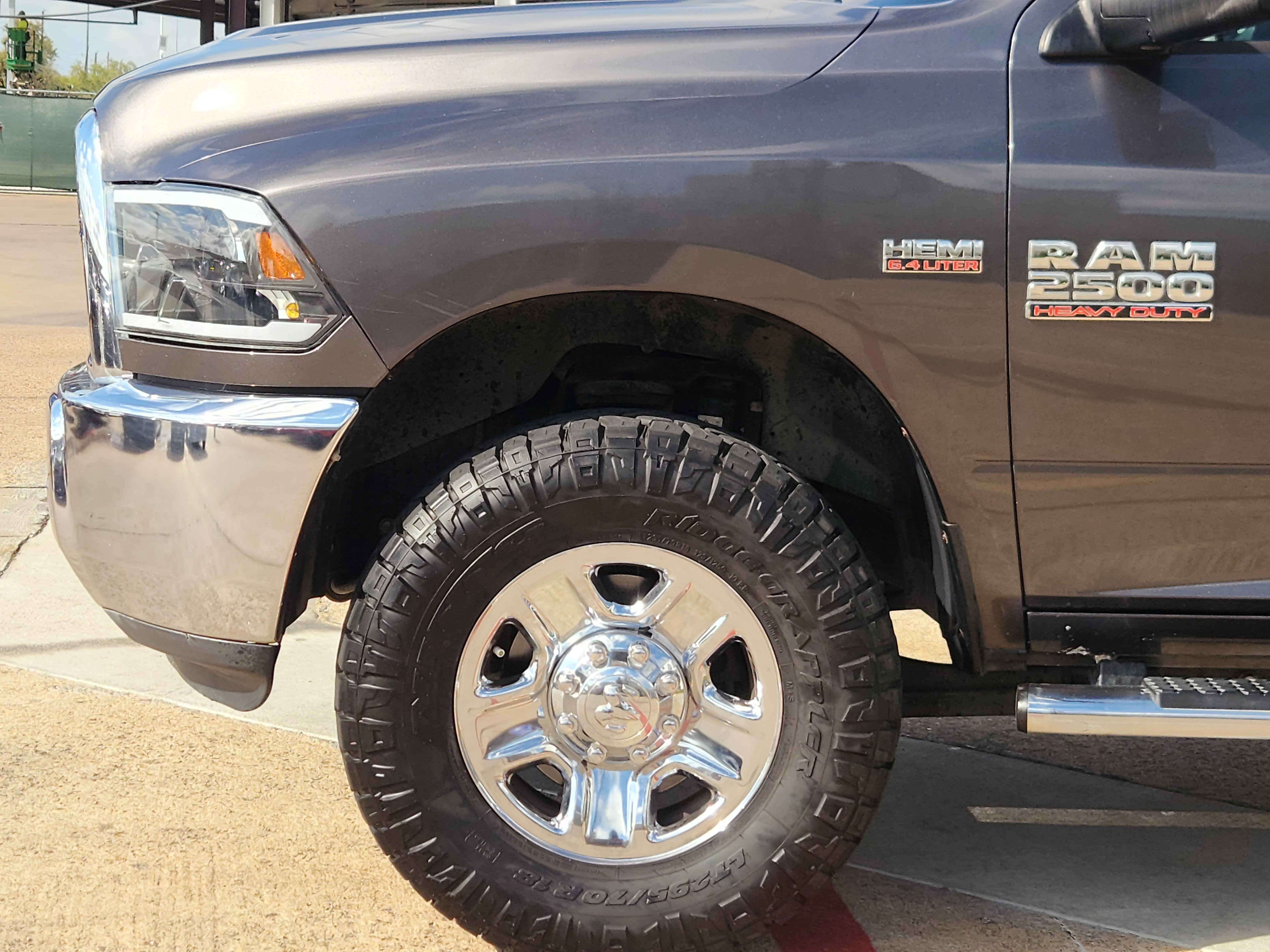 Used 2016 RAM 2500 Tradesman w/ Chrome Appearance Group image 5