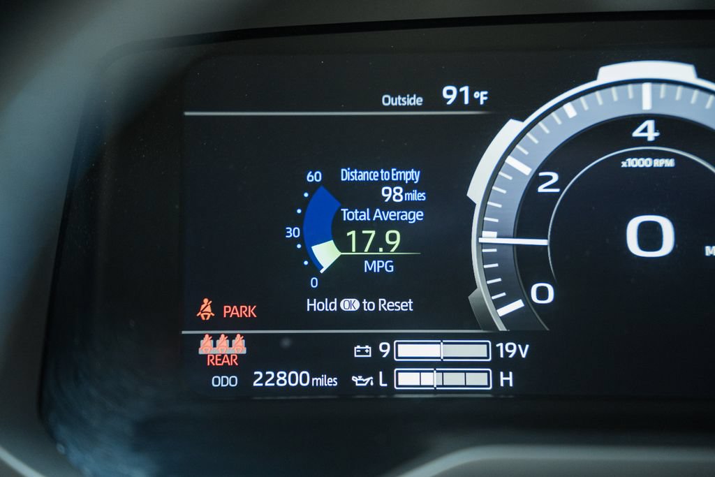 Used 2024 Toyota Tundra Platinum AWD/4WD image 48