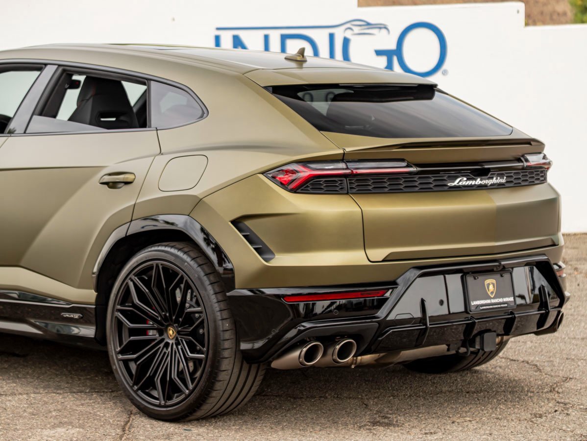 Used 2025 Lamborghini Urus SE image 10
