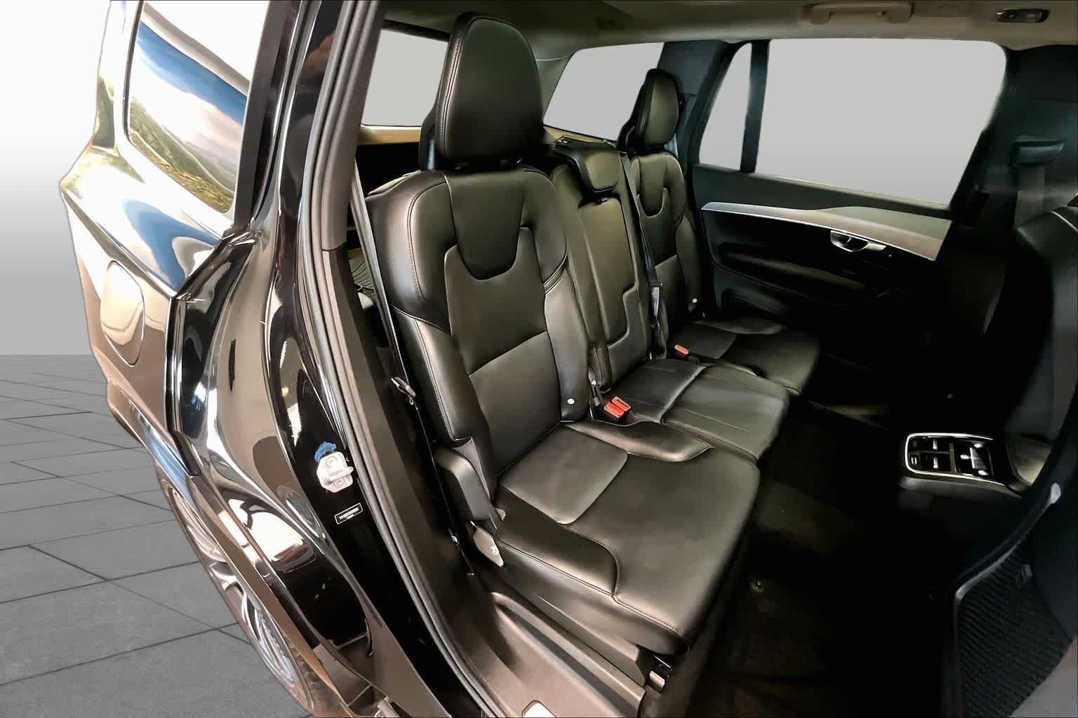 Used 2022 Volvo XC90 T5 Momentum w/ Climate Package AWD/4WD image 20