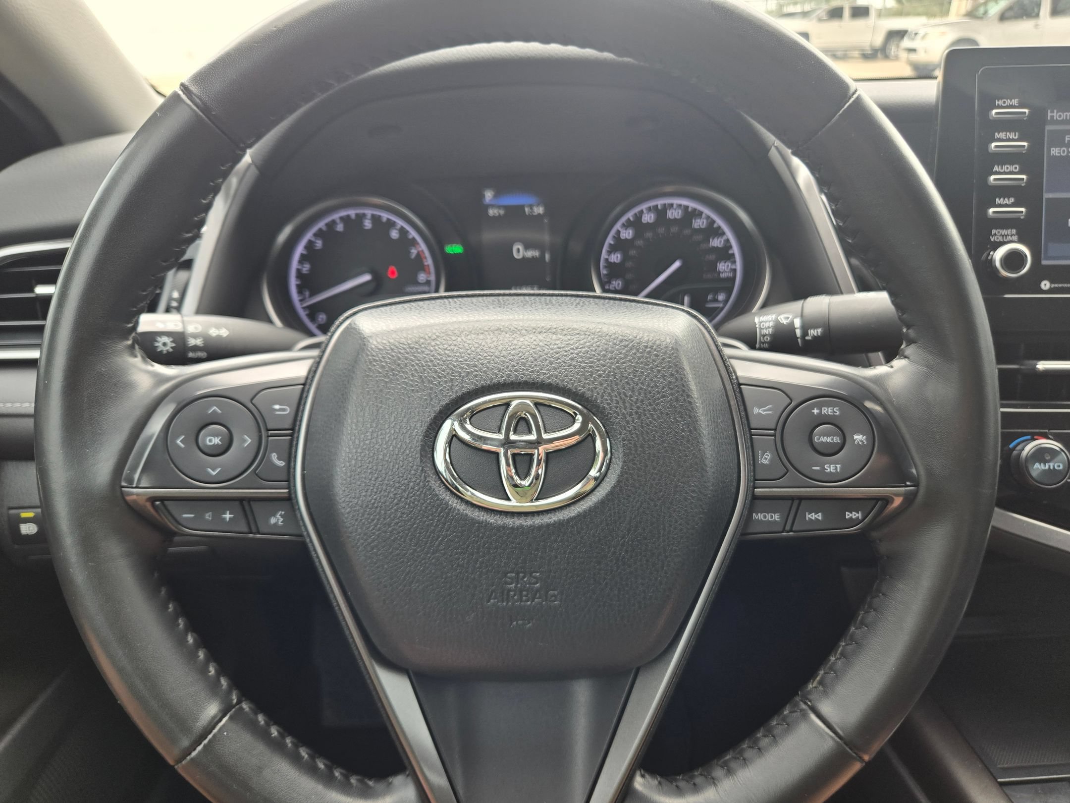Used 2024 Toyota Camry SE w/ Convenience Package FWD image 11