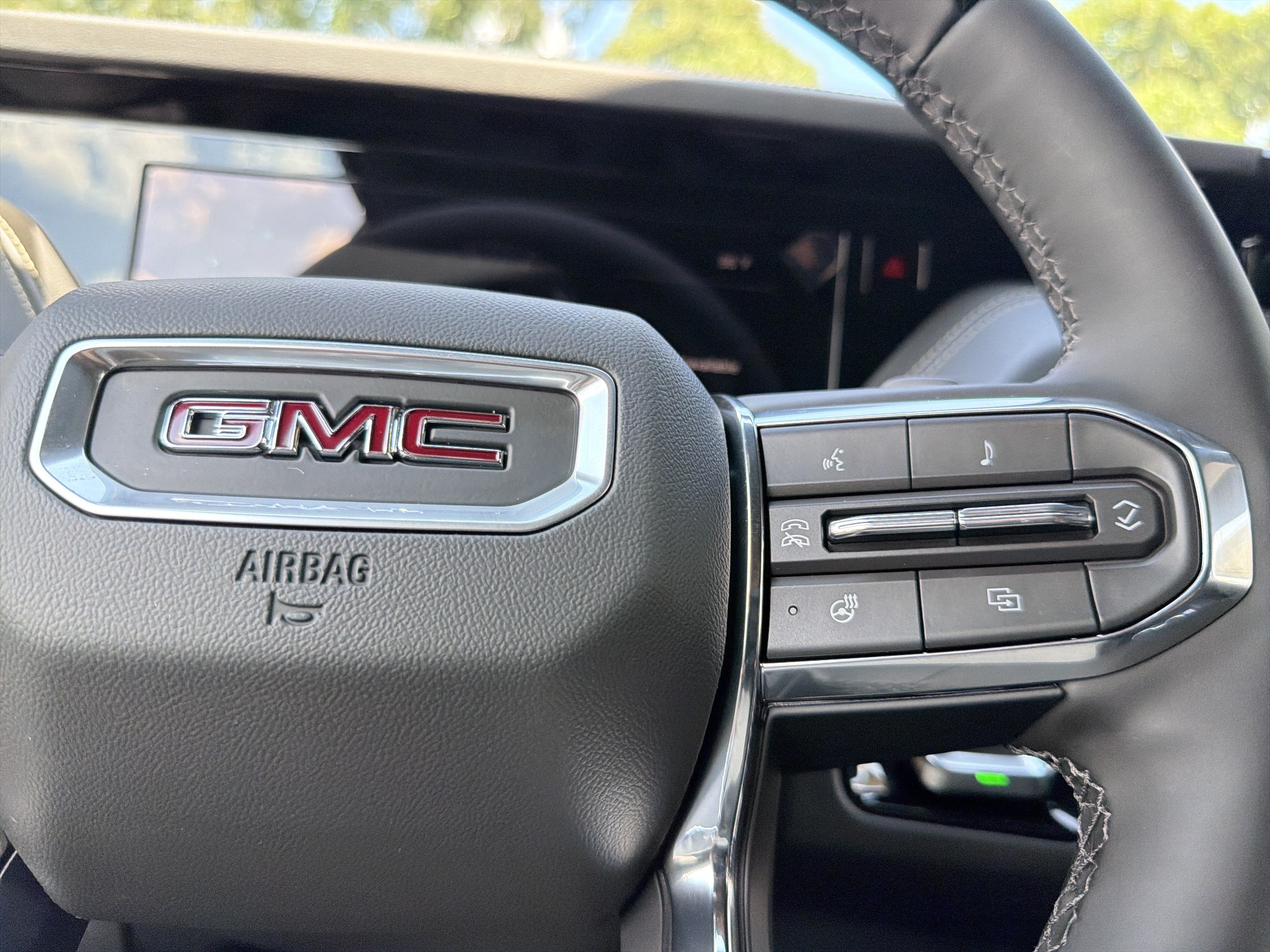 New 2026 GMC Yukon Elevation w/ Elevation Premium Package AWD/4WD image 30