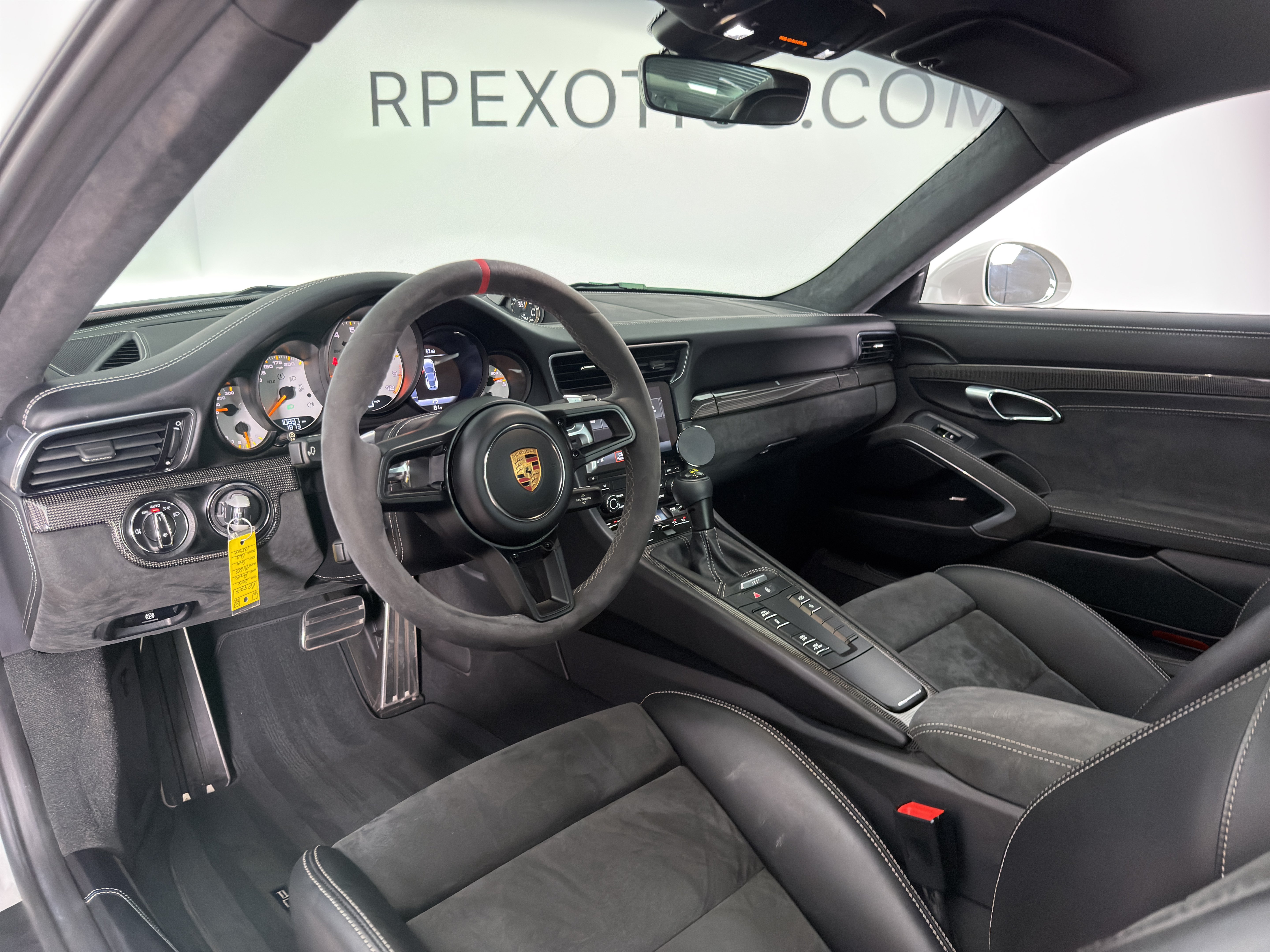 Used 2018 Porsche 911 GT3 RWD image 16