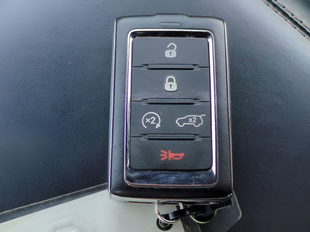 Used 2023 Jeep Grand Cherokee L Summit image 31