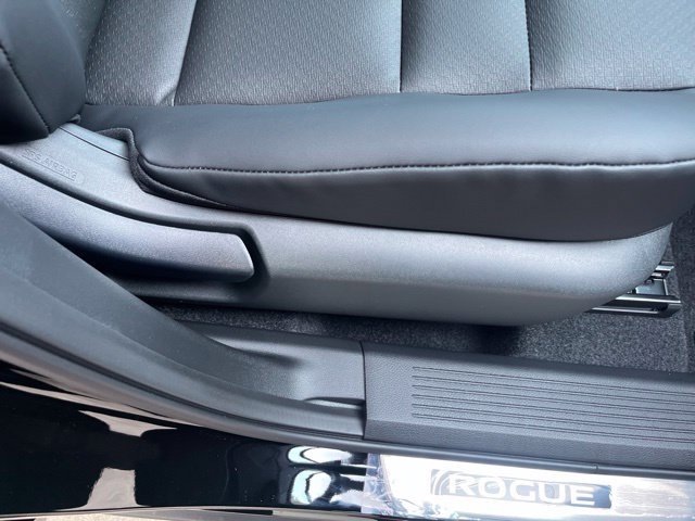 New 2026 Nissan Rogue Dark Armor FWD image 20