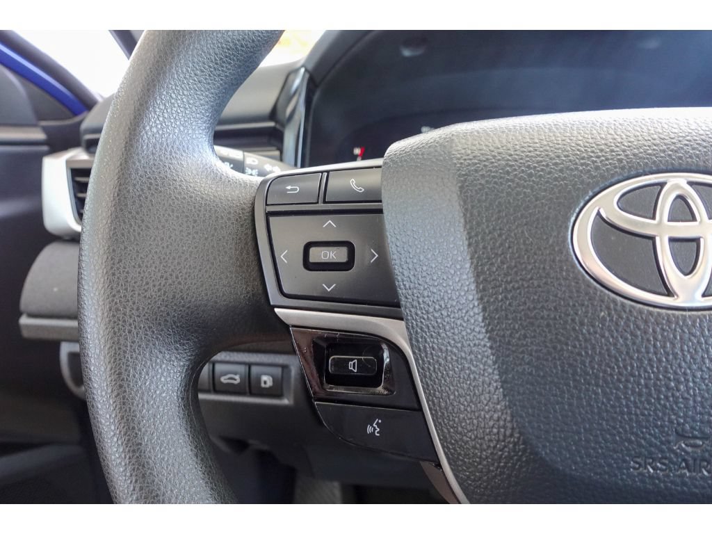 Used 2025 Toyota Camry LE FWD image 15