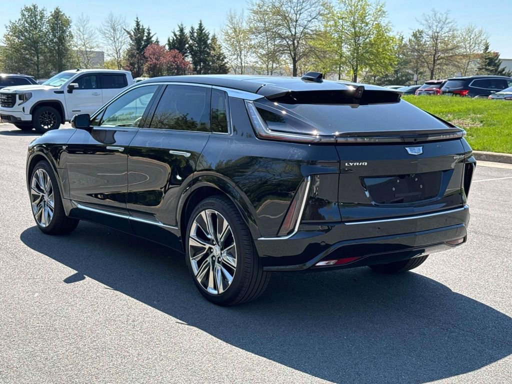 Used 2024 Cadillac Lyriq Luxury w/ LPO, Floor Liner Package image 23