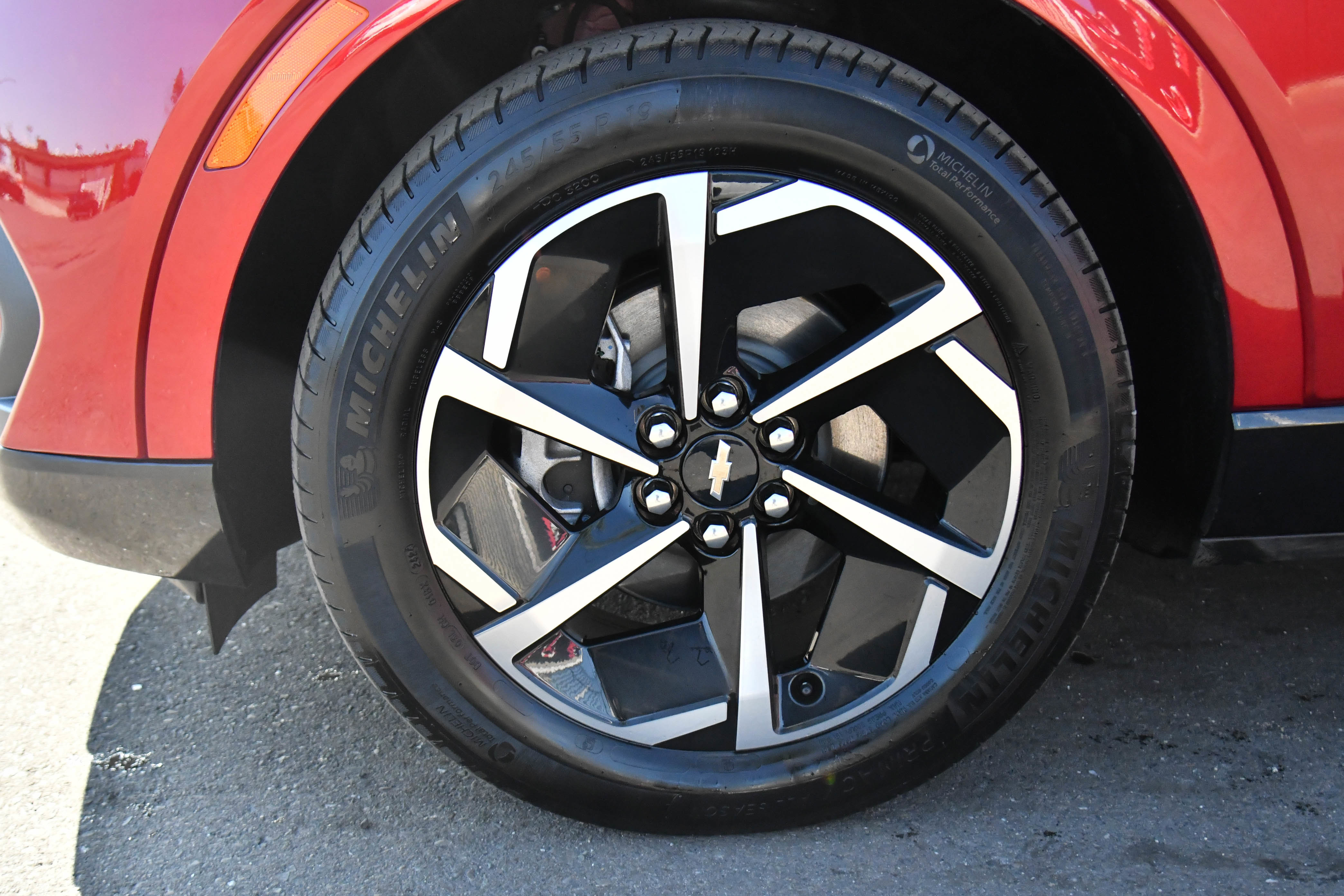 Used 2024 Chevrolet Equinox EV LT w/ LPO, Trailering Package image 12