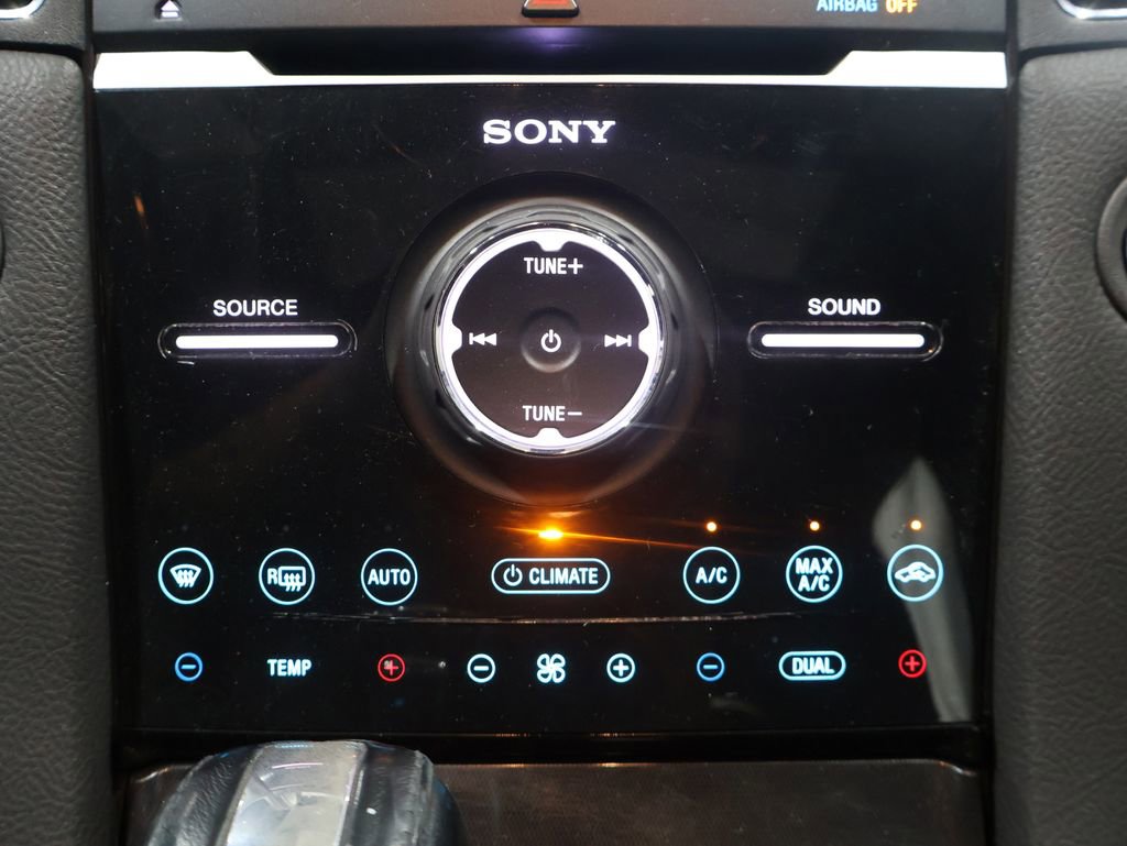 Used 2017 Ford Taurus Limited image 33