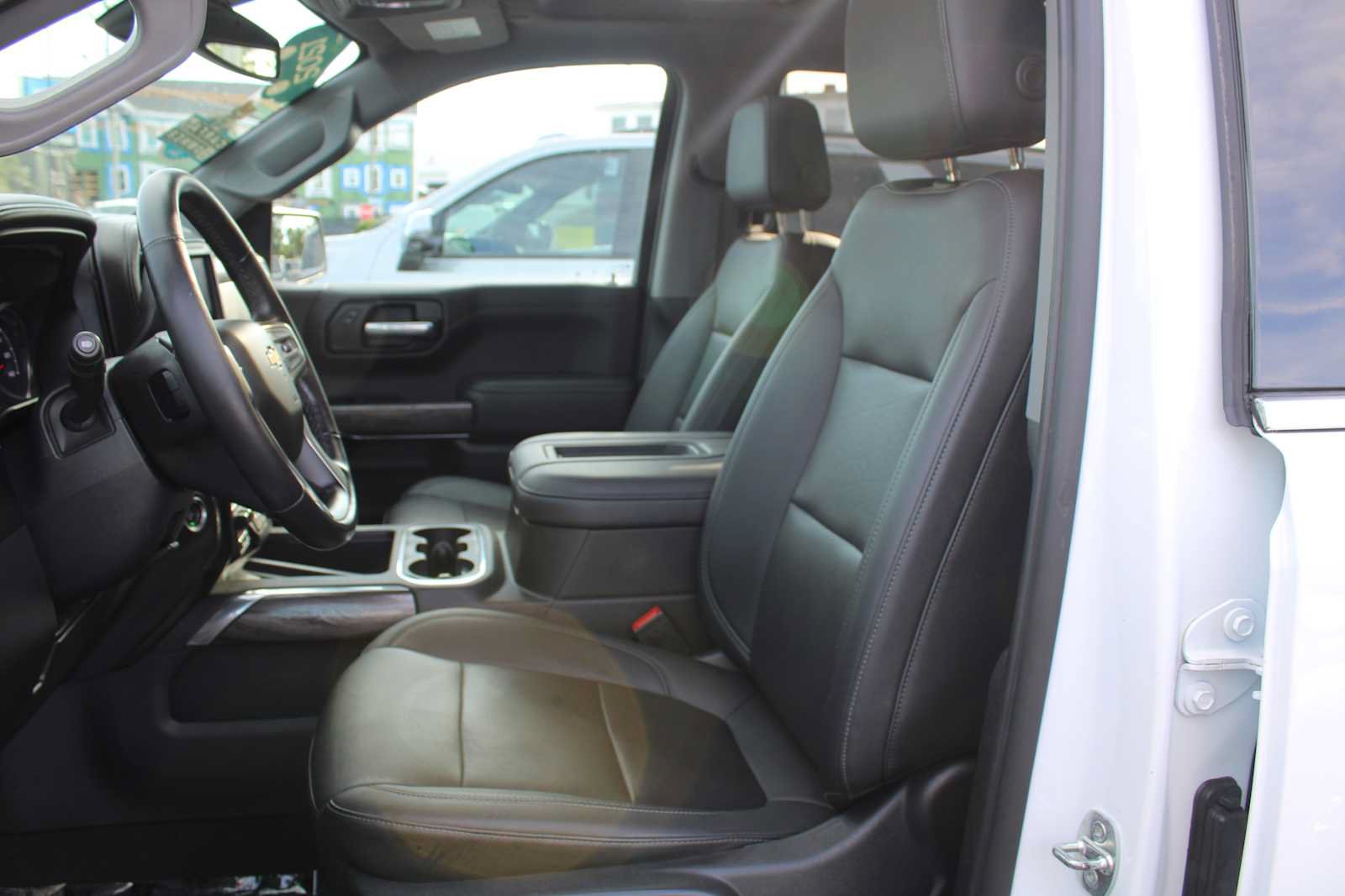 Certified 2021 Chevrolet Silverado 1500 LTZ w/ LTZ Premium Package AWD/4WD image 9