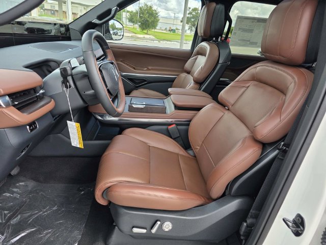 New 2027 Lincoln Navigator L Reserve RWD image 8