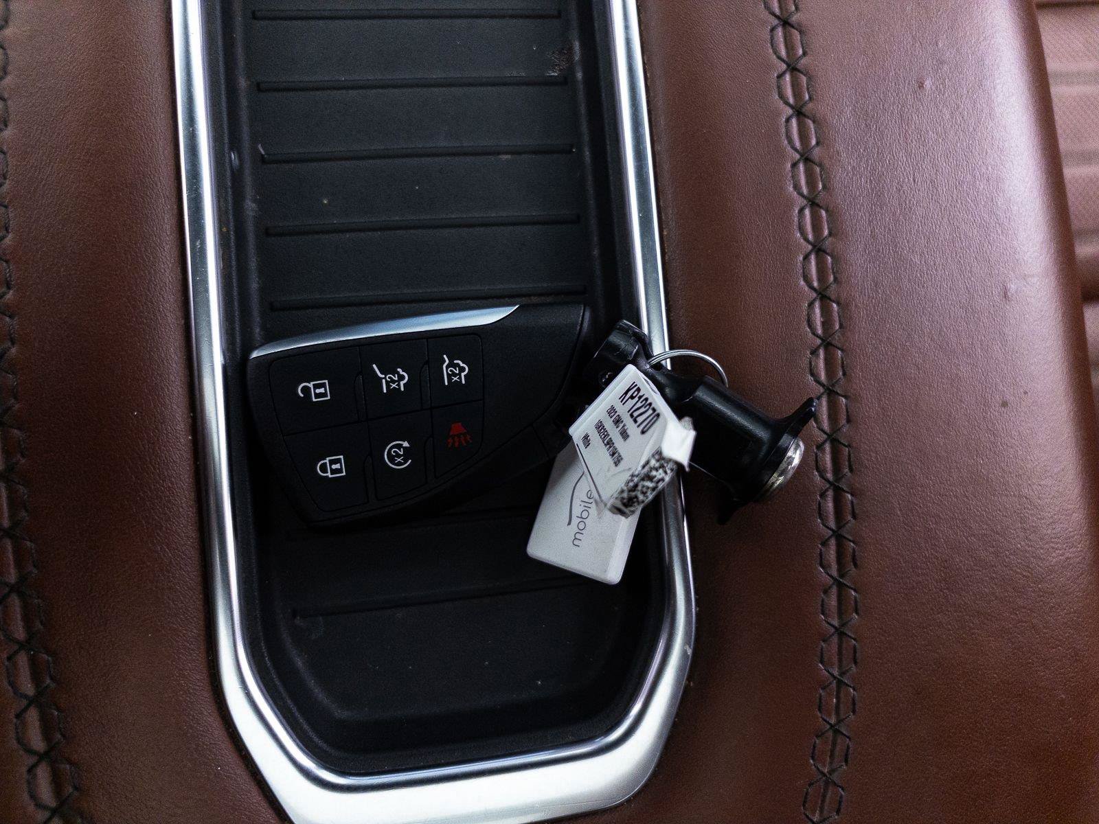 Used 2023 GMC Yukon Denali Ultimate AWD/4WD image 39