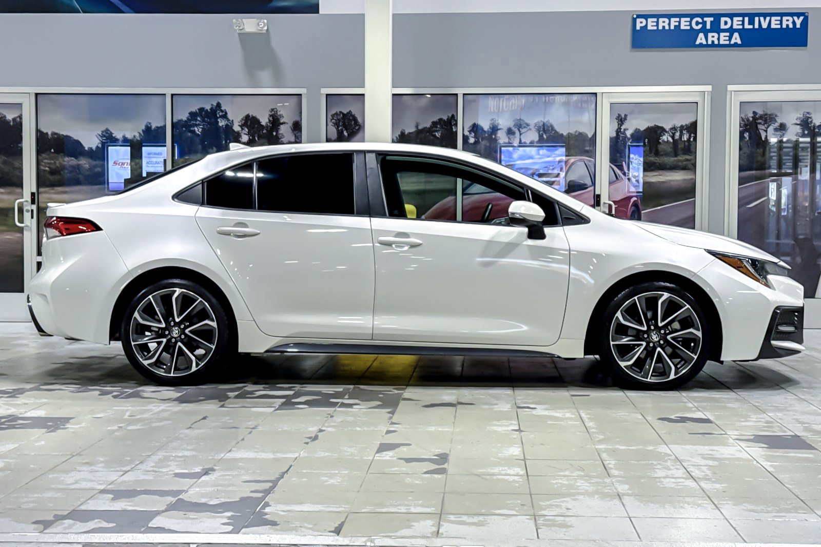 Used 2020 Toyota Corolla SE image 7