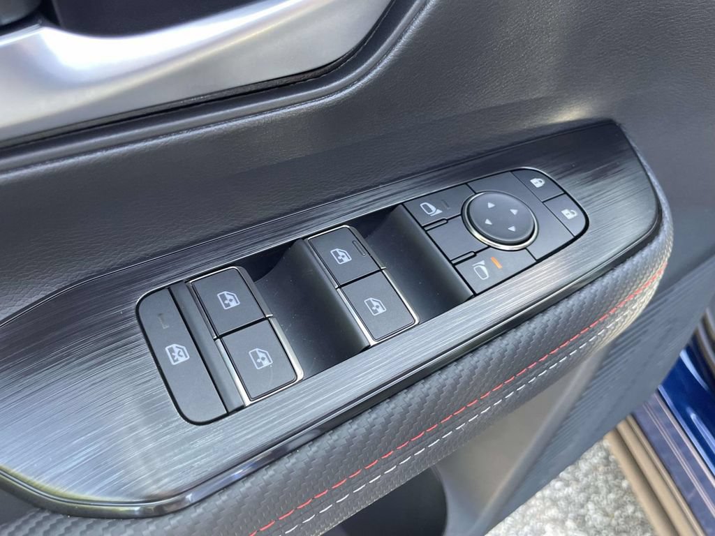 New 2026 Nissan Kicks SR FWD image 14