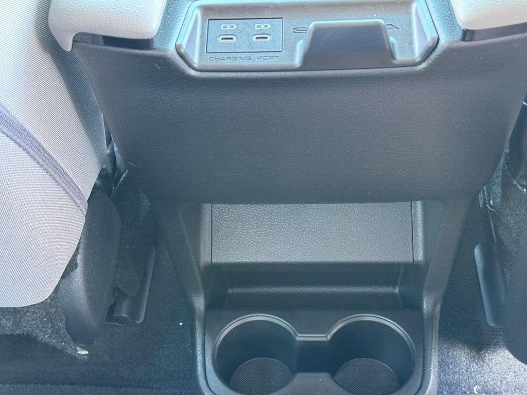Used 2026 Toyota Sienna LE FWD image 25