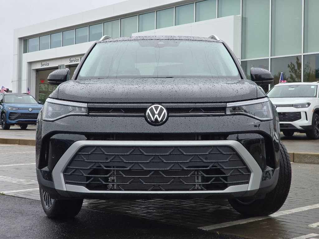 New 2026 Volkswagen Taos SE FWD image 9