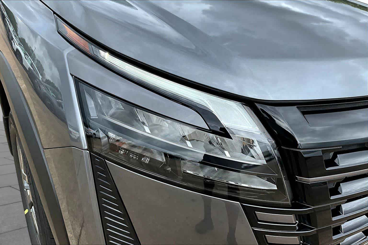 New 2026 Nissan Pathfinder SV FWD image 18