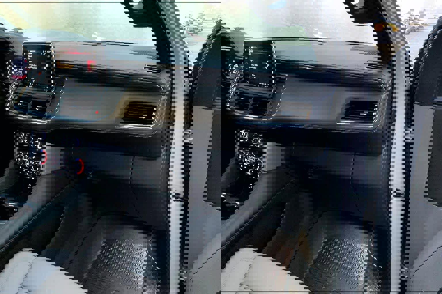 Used 2023 GMC Yukon SLT image 18