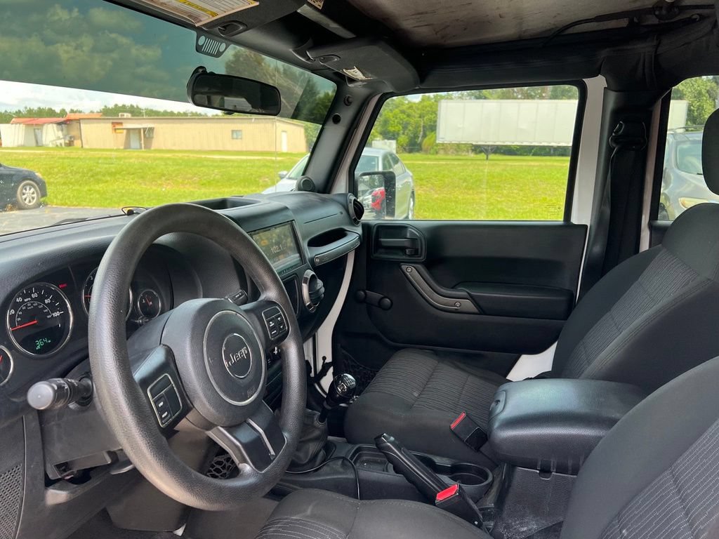 Used 2012 Jeep Wrangler Unlimited Sport AWD/4WD image 6