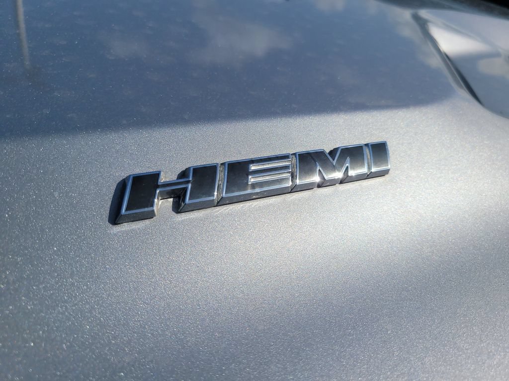 Used 2014 Dodge Challenger R/T RWD image 7