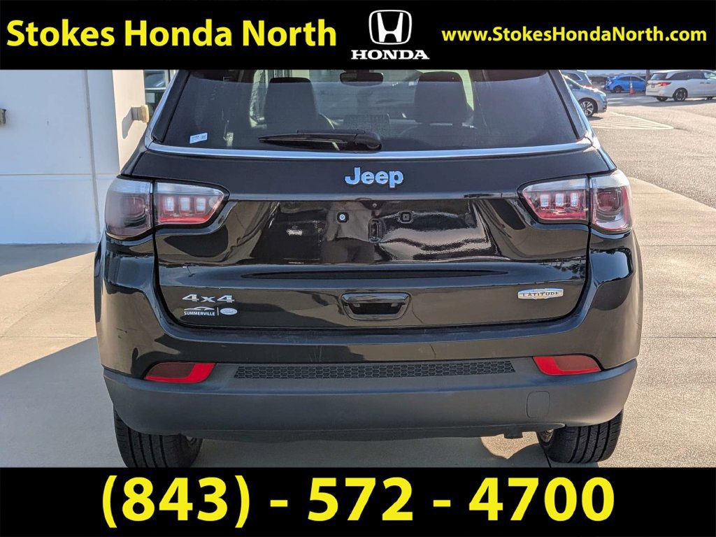 Used 2022 Jeep Compass Latitude w/ Sun and Sound Group AWD/4WD image 5