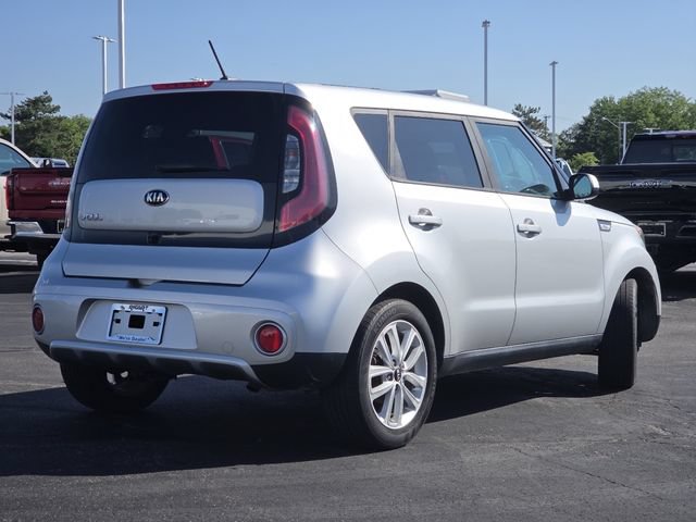 Used 2017 Kia Soul + FWD image 16