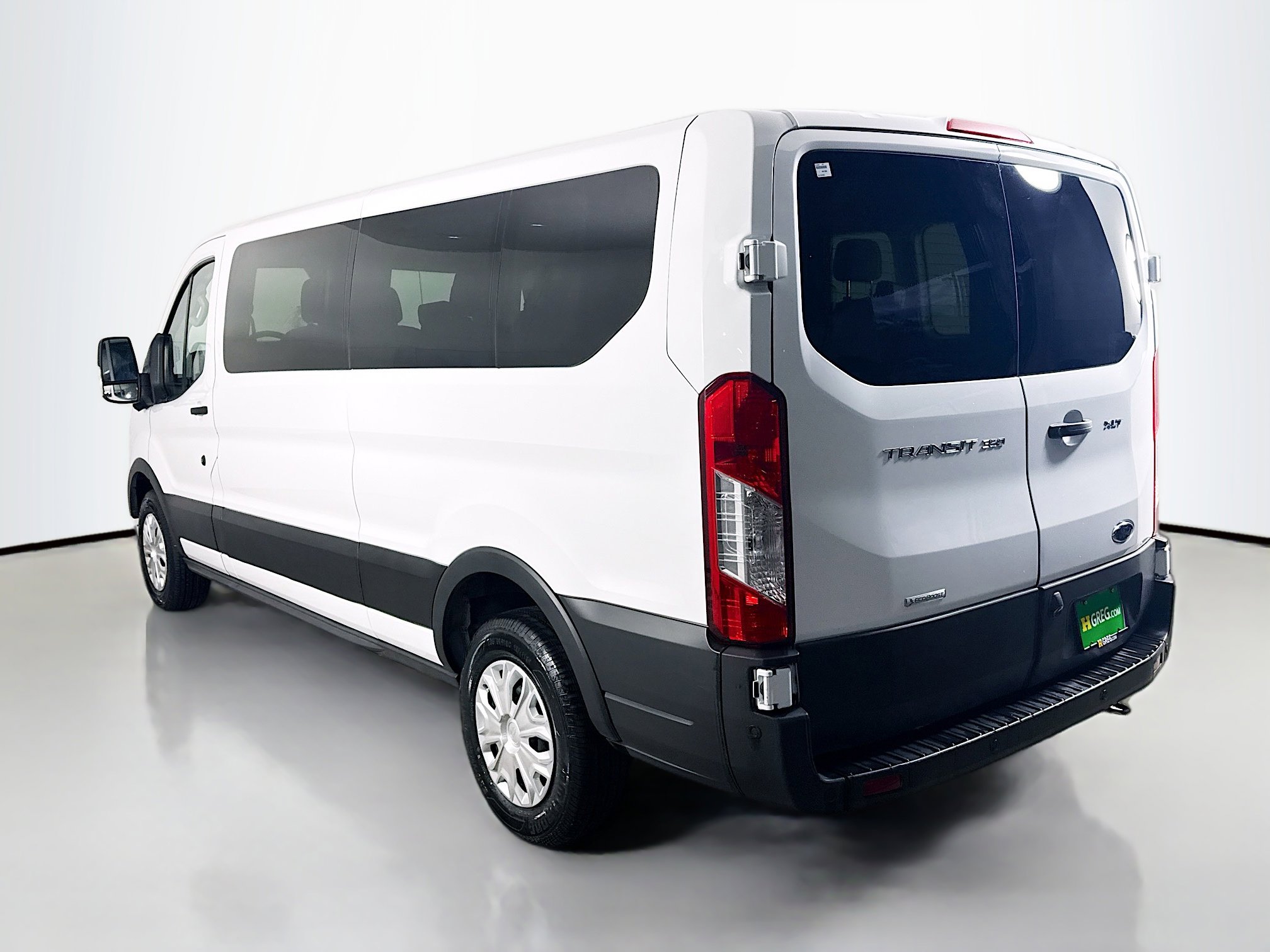 Used 2023 Ford Transit 350 XLT image 7