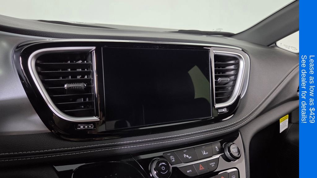 New 2026 Chrysler Pacifica Limited FWD image 24