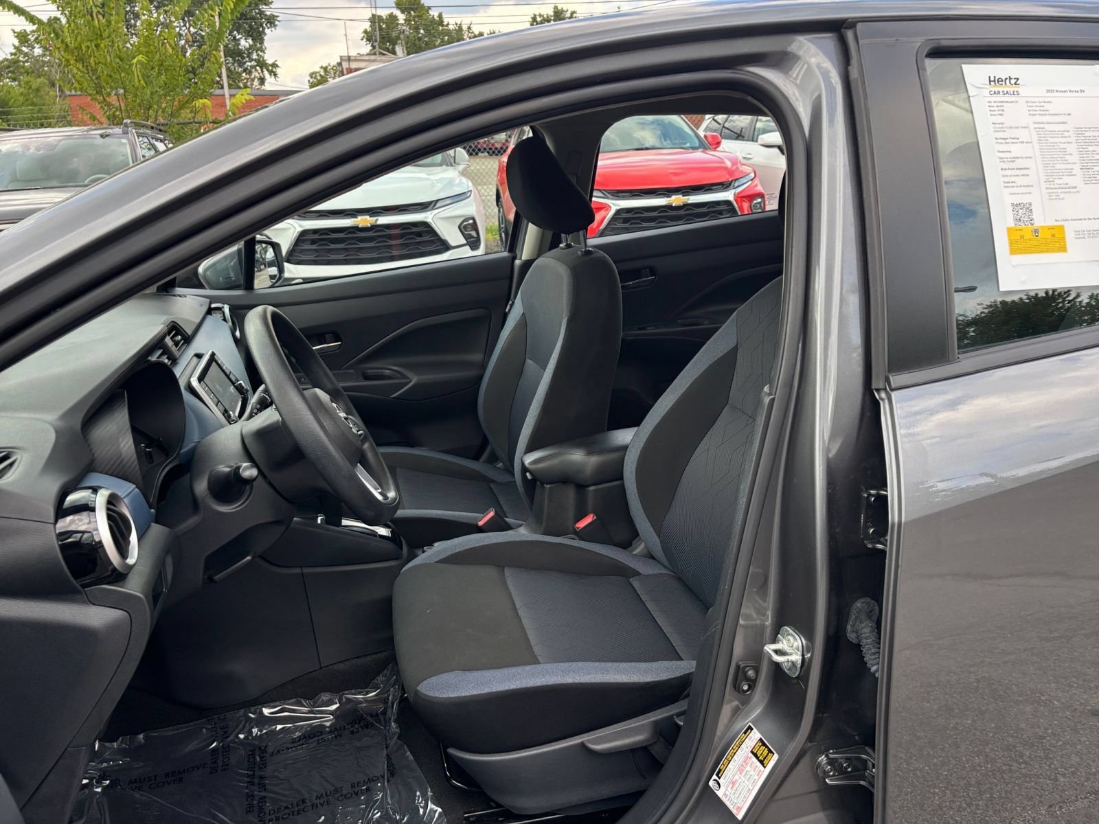Used 2025 Nissan Versa SV FWD image 35