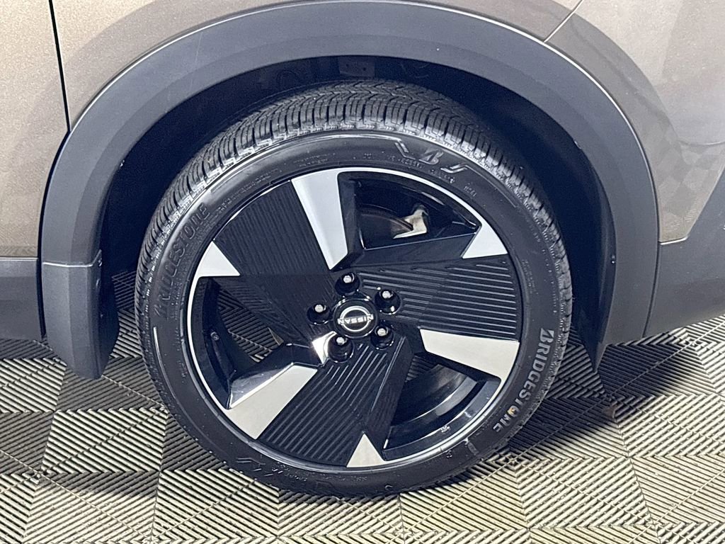 Used 2025 Nissan Kicks SR AWD/4WD image 22
