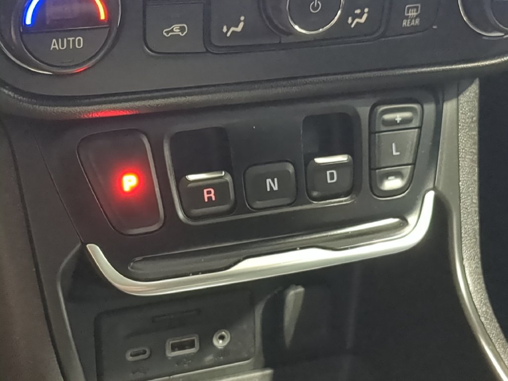 Used 2018 GMC Terrain Denali w/ Comfort Package FWD image 39