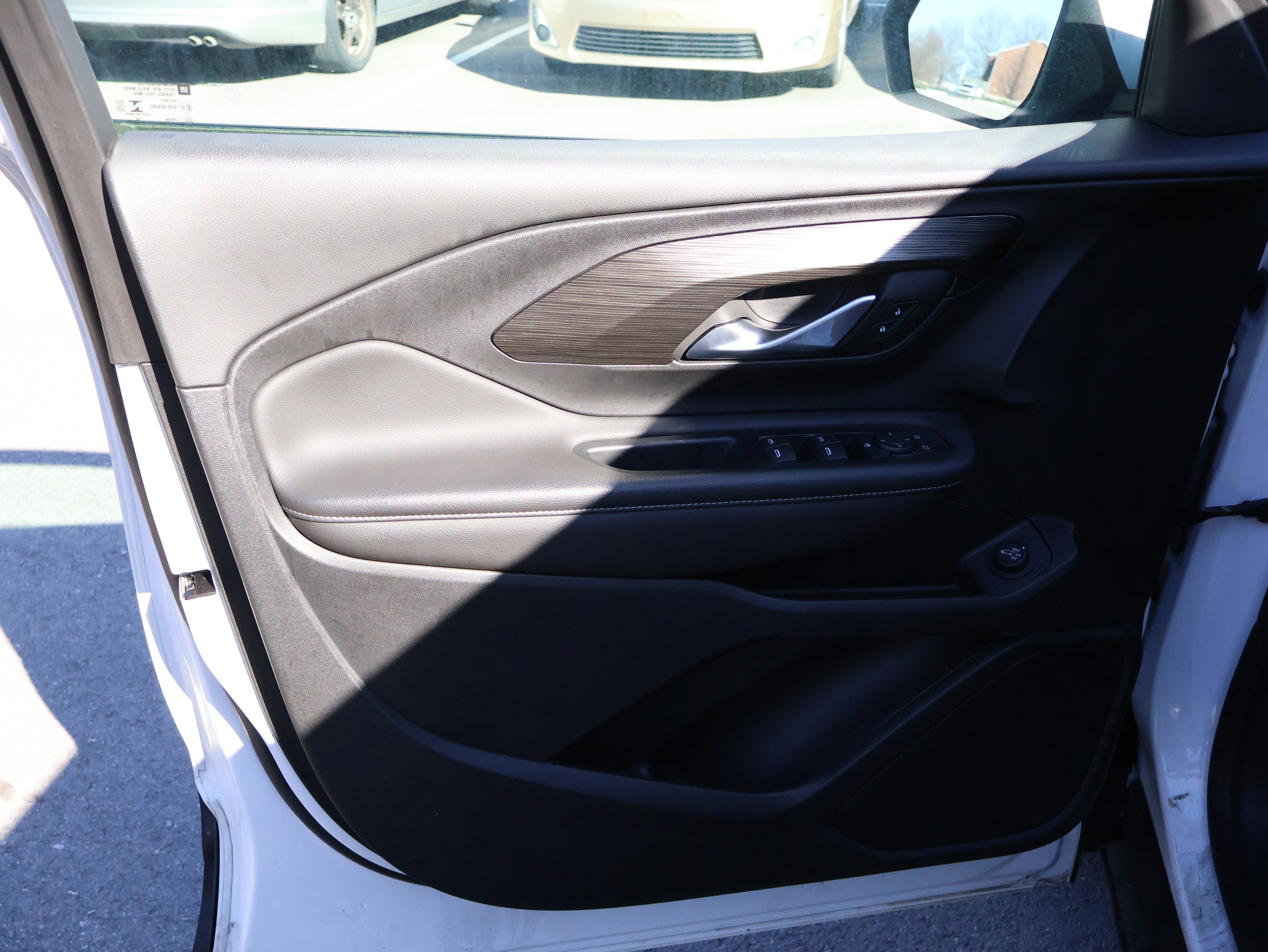 Used 2022 GMC Terrain SLE w/ Driver Convenience Package AWD/4WD image 20