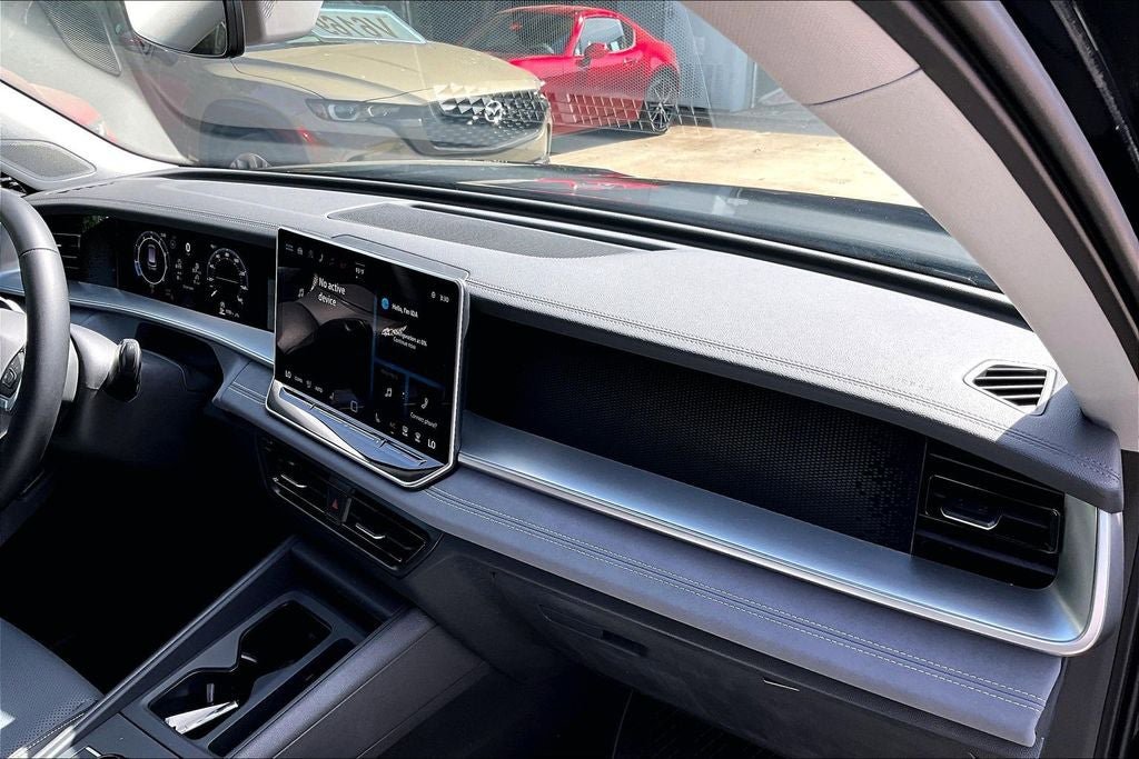New 2026 Volkswagen Tiguan SE AWD/4WD image 16