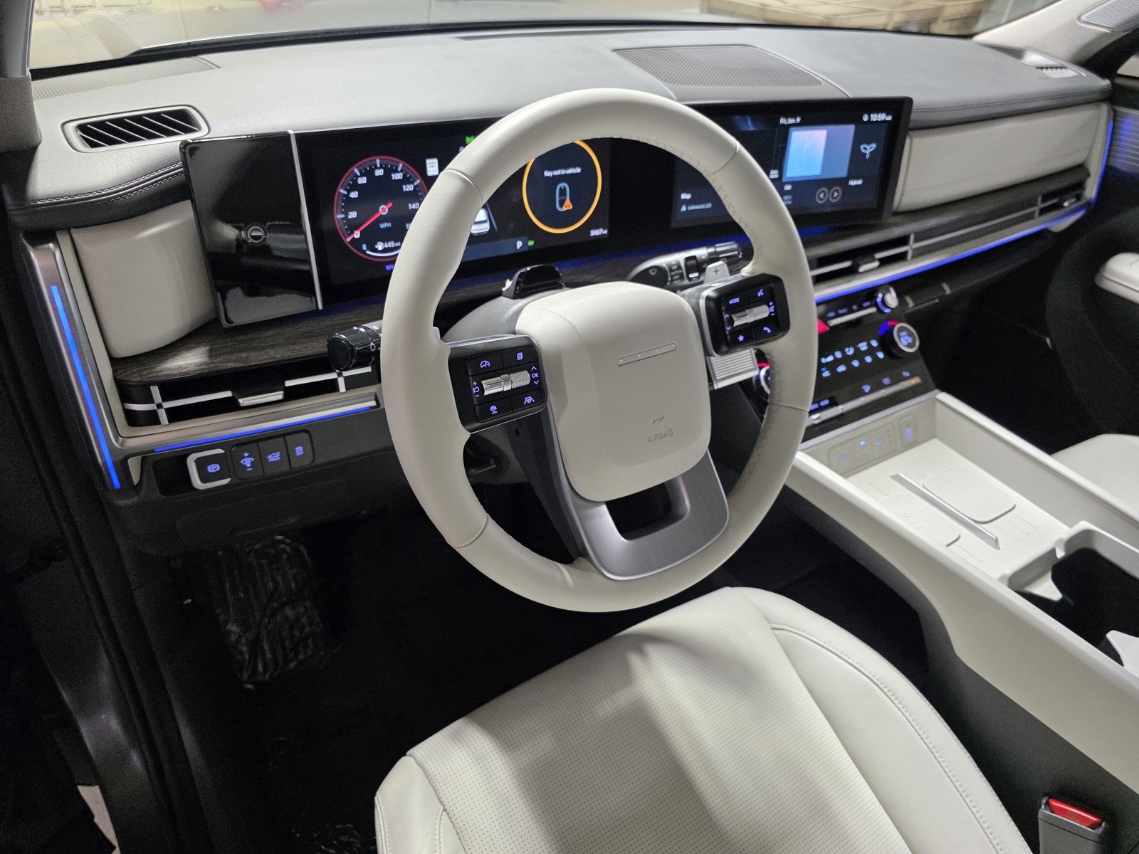 Certified 2025 Hyundai Santa Fe Limited image 26