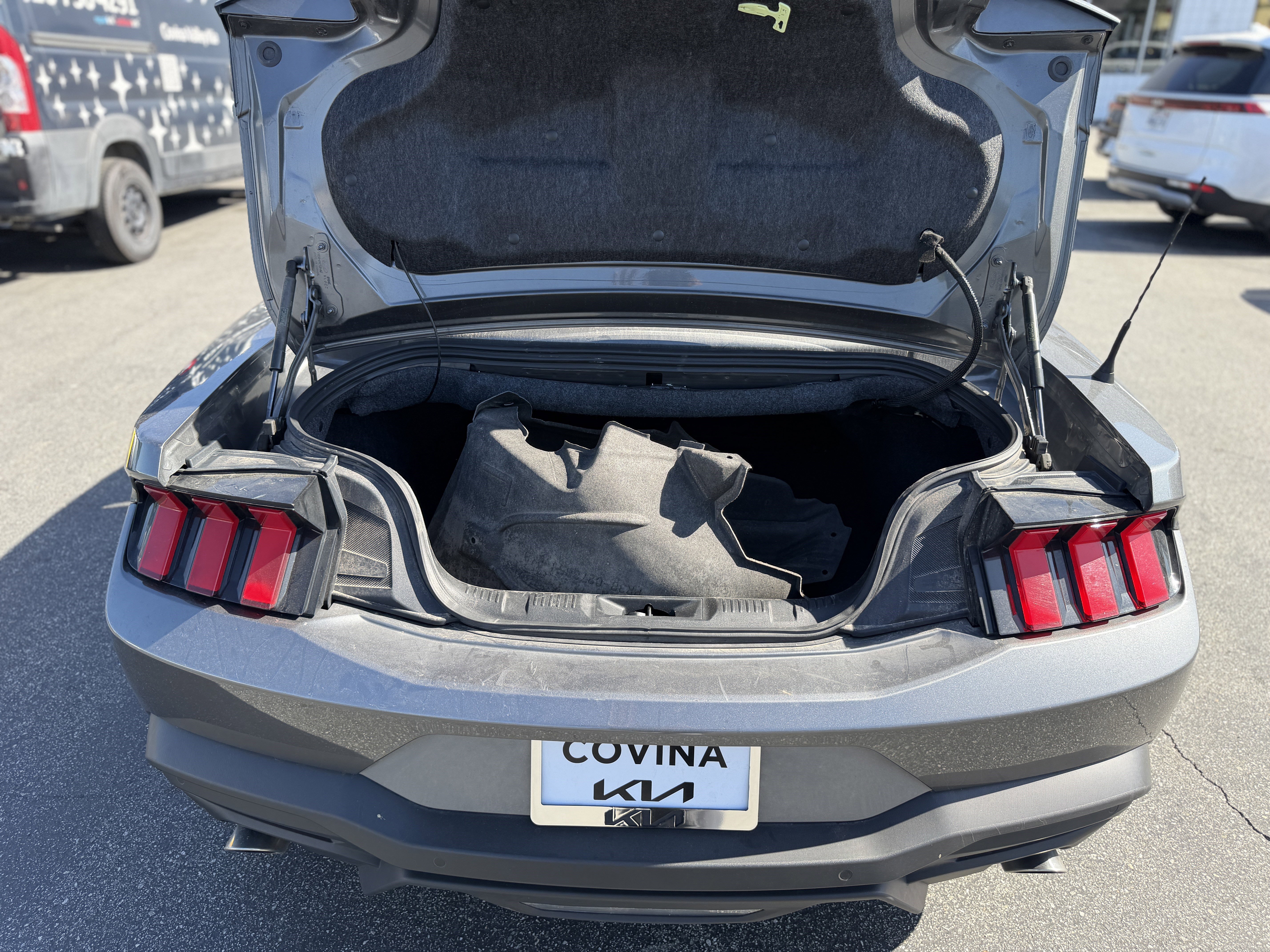 Used 2025 Ford Mustang Premium RWD image 8