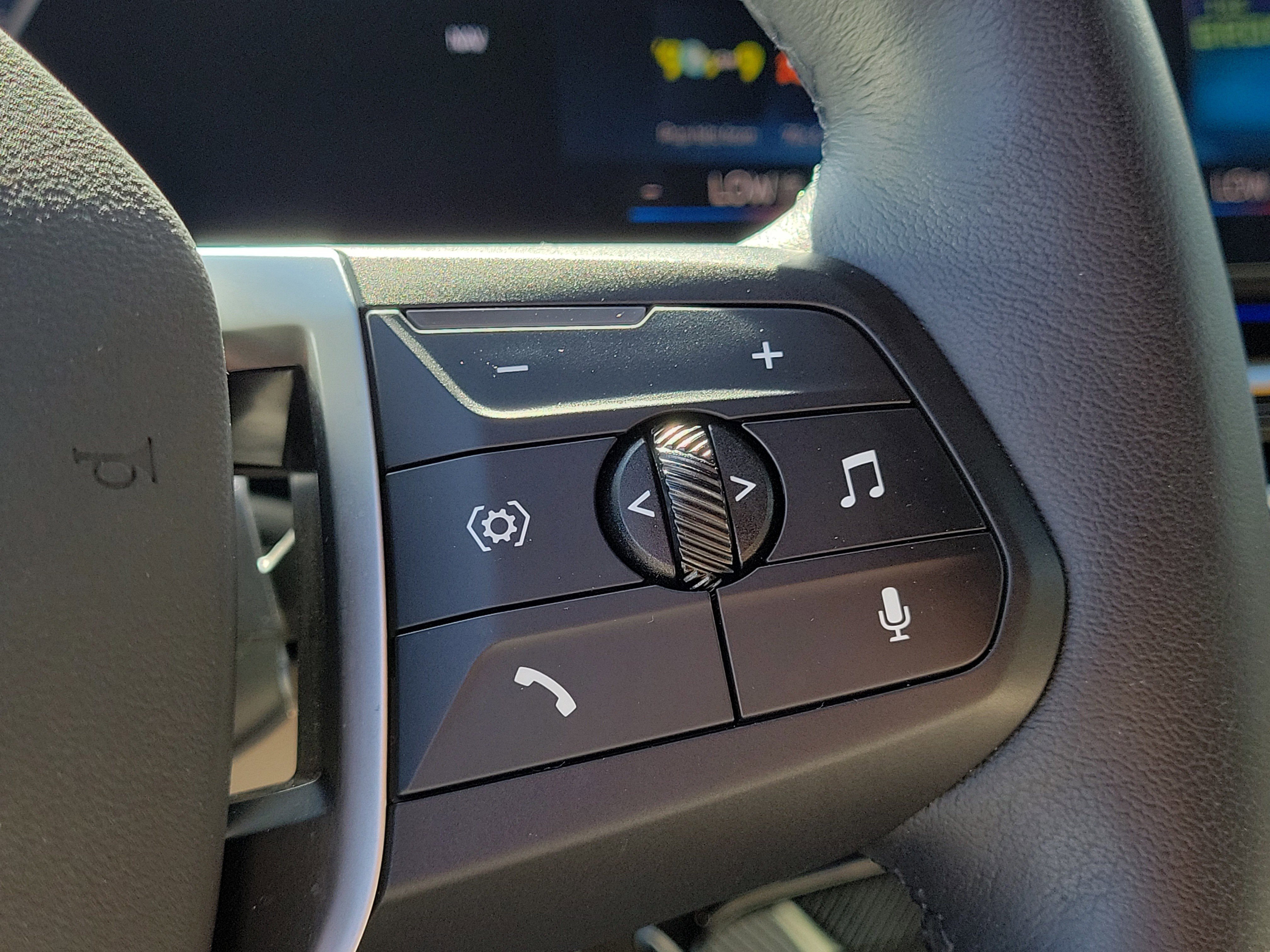 Used 2025 BMW X1 xDrive28i w/ Convenience Package image 32