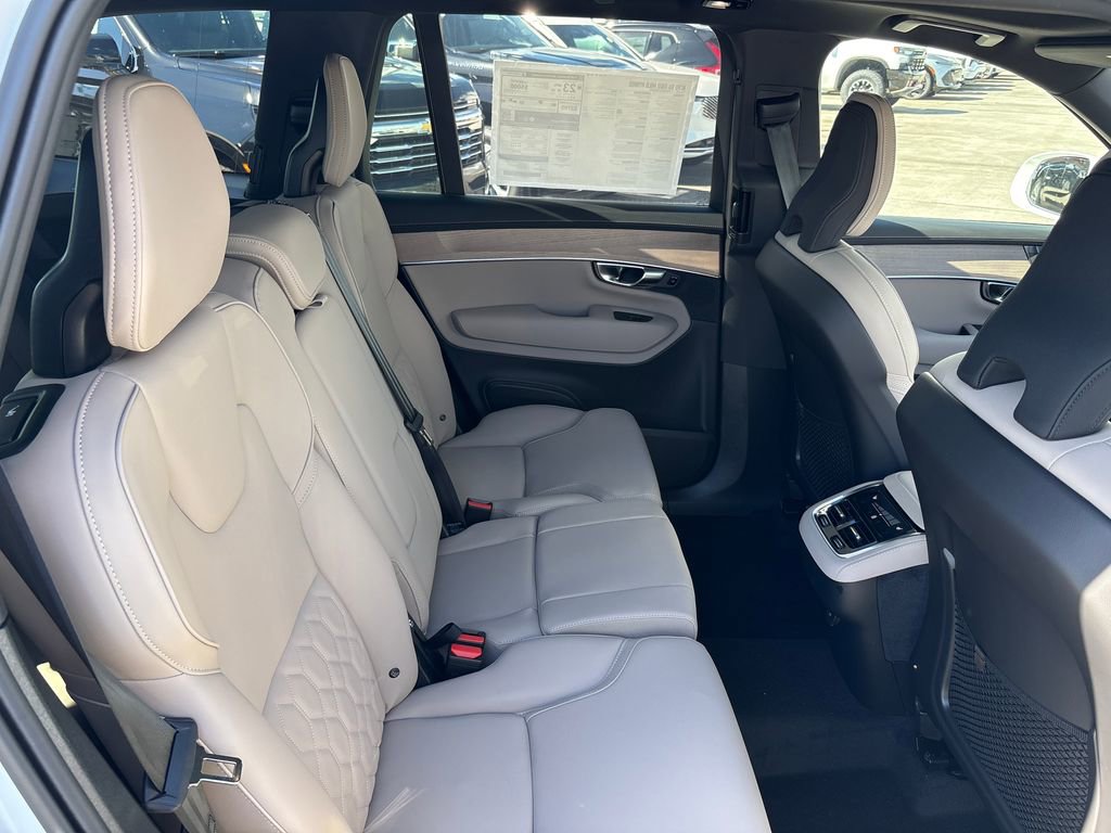 New 2026 Volvo XC90 B6 Plus w/ Protection Package Premier image 12