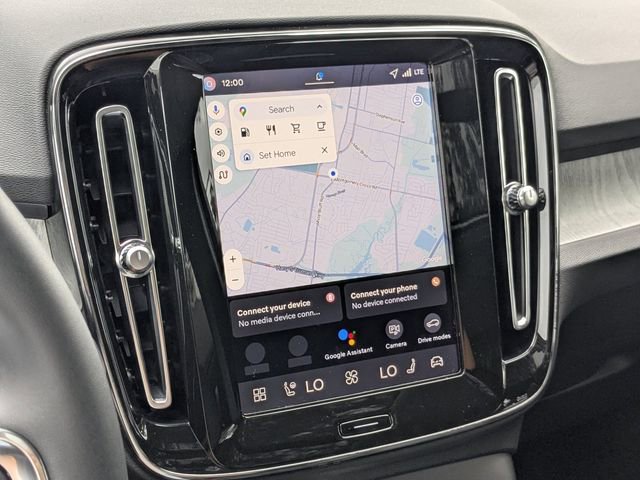 New 2026 Volvo XC40 B4 Plus w/ Protection Package Premier image 24