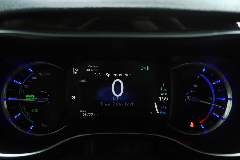 Used 2021 Chrysler Pacifica Limited w/ Uconnect Theater Family Group FWD image 29