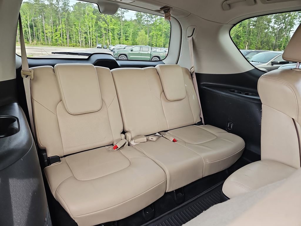 Used 2019 Nissan Armada Platinum w/ Captain's Chairs Package RWD image 15